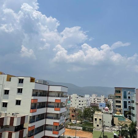 Lsr Service Apartments Tirupati Exterior photo