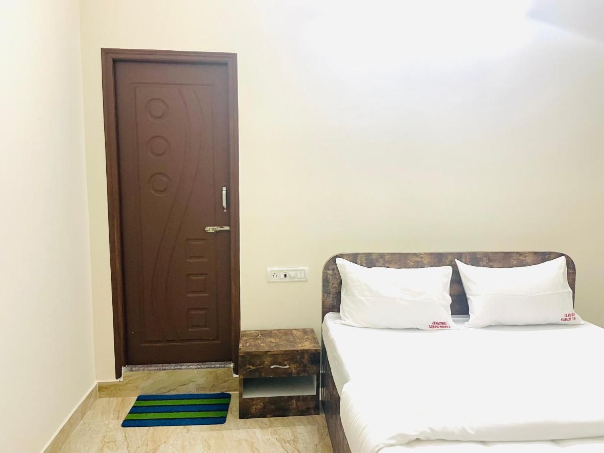 Lsr Service Apartments Tirupati Exterior photo