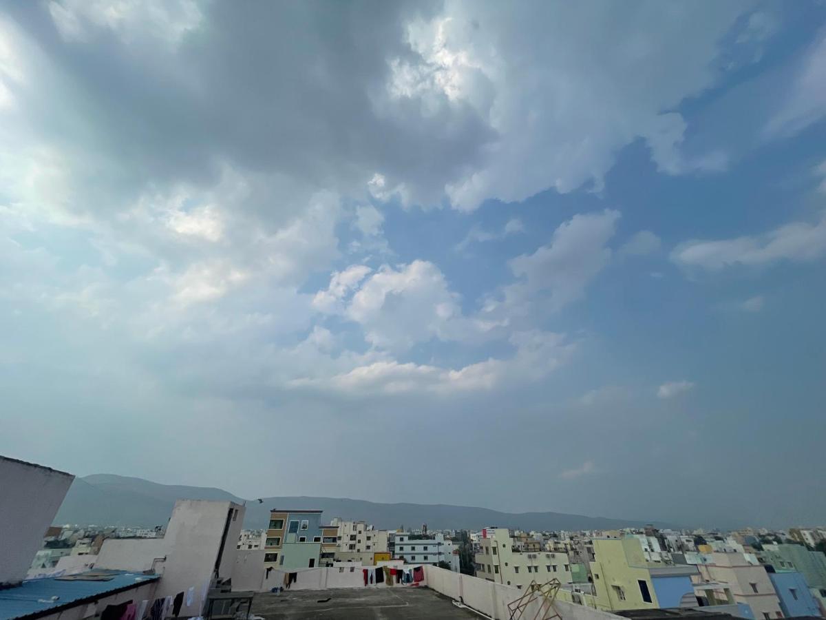 Lsr Service Apartments Tirupati Exterior photo