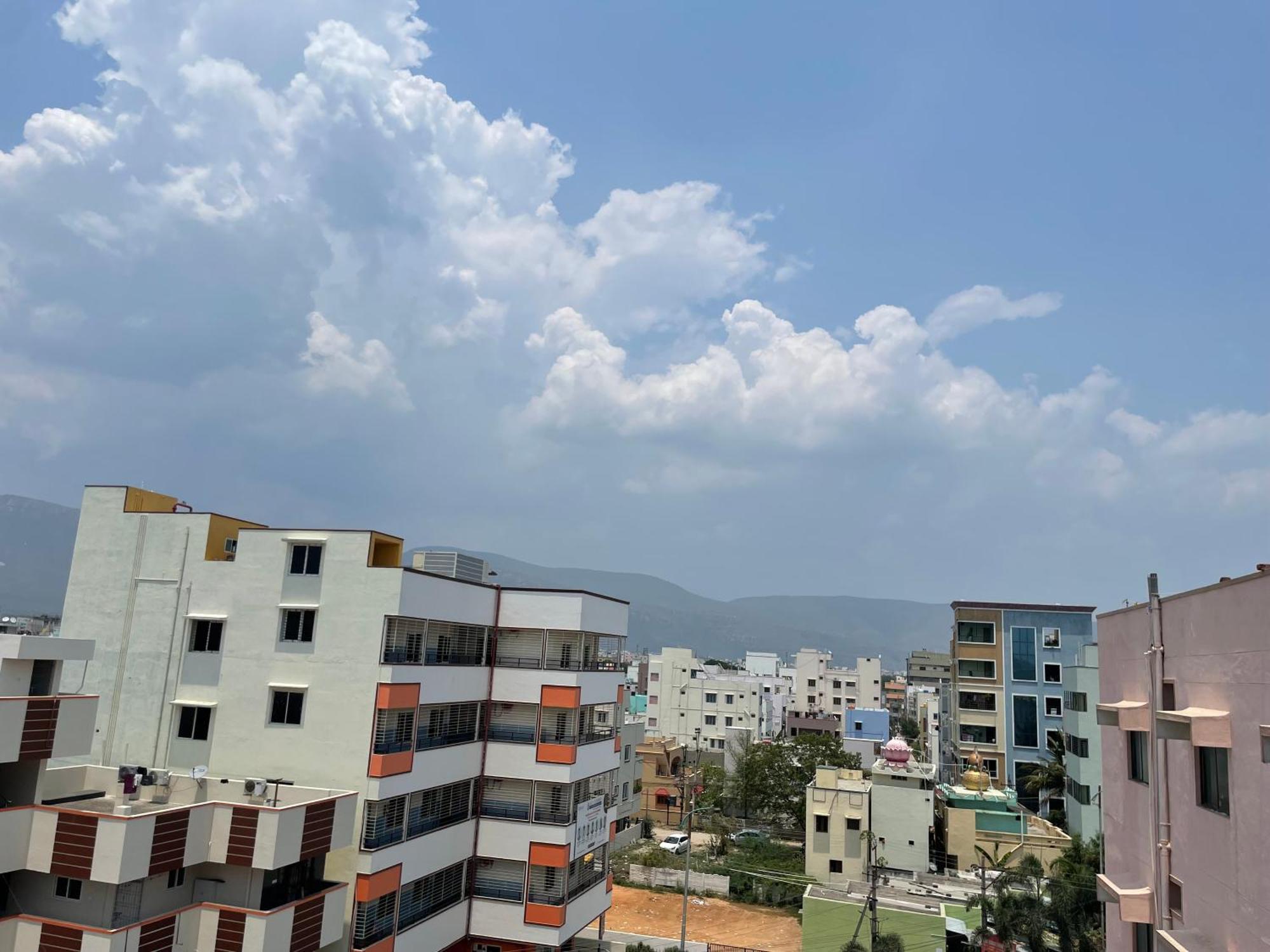 Lsr Service Apartments Tirupati Exterior photo
